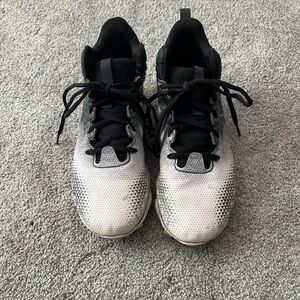 Under Armour Football Cleats Size 5